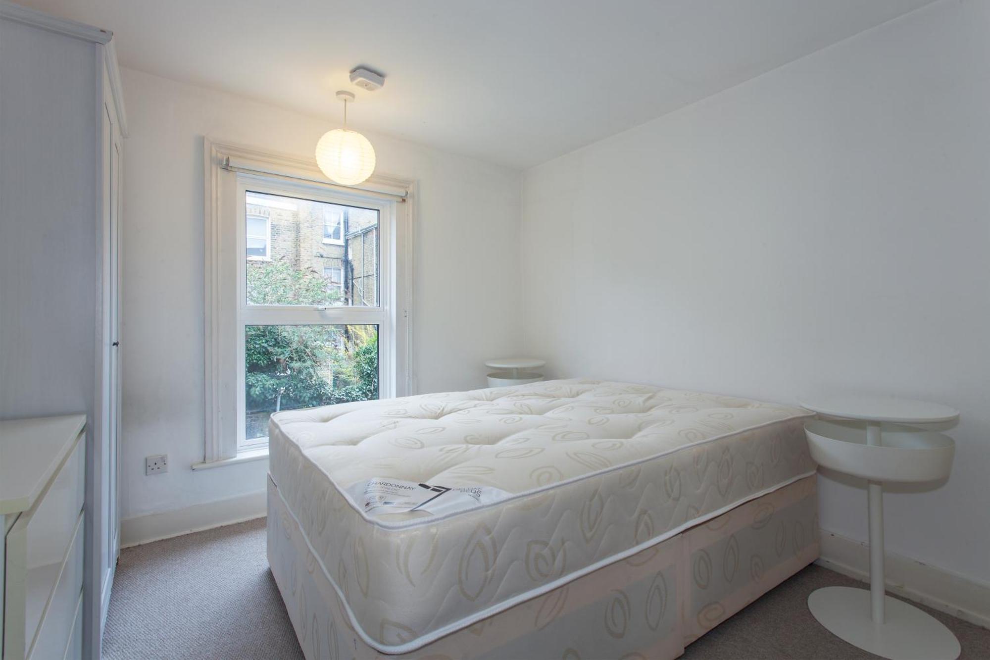 Queens Park Maida Vale 3 Bed Modern Family With Balcony!